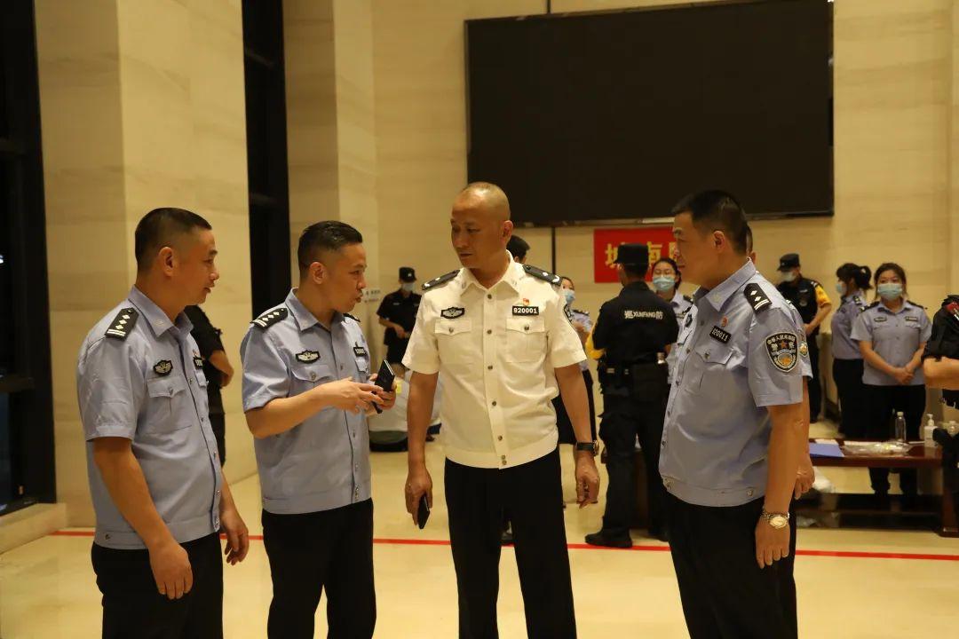 香港和澳门开奖记录港|讲解词语解释释义